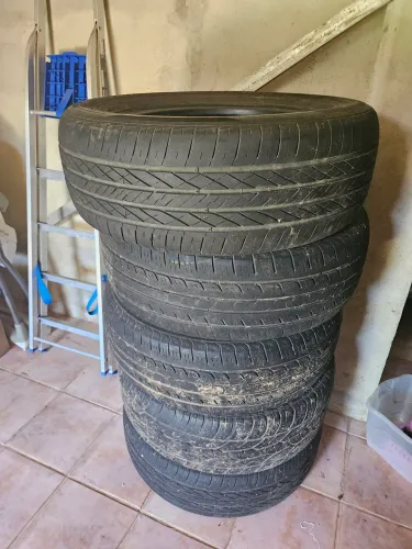 Pneu 255/60 R18