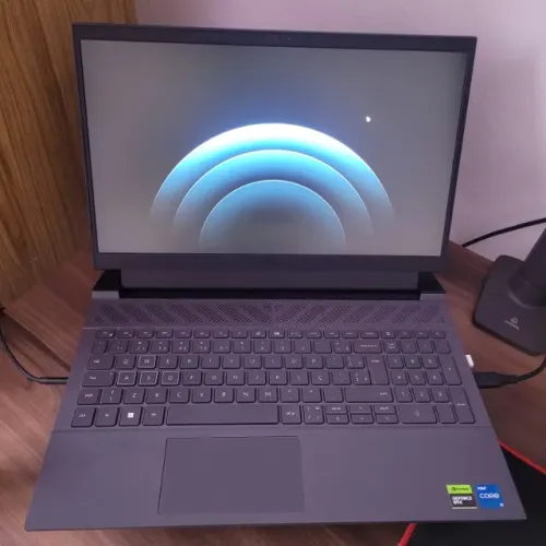 DELL G15 5530 i5-13450HX - RTX4050 - 32GB RAM DDR5 4800mhz - 512GB de ssd
