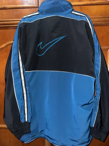 Jaqueta Nike vintage GGG - Original