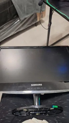 Monitor samsung syncmaster b2030