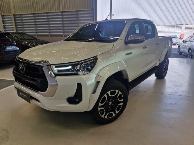 Toyota Hilux CD SRX Plus 4X4 2.8 TDI Die. Aut. 2024