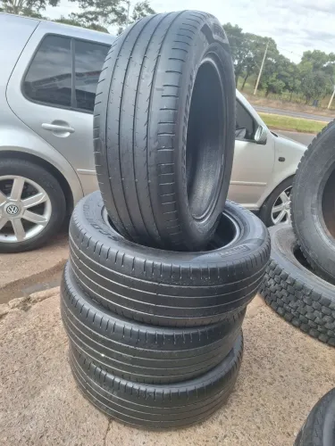 Pneus 215/60R17 Pirelli Scorpion<br><br>R$550,00 <br>Montados