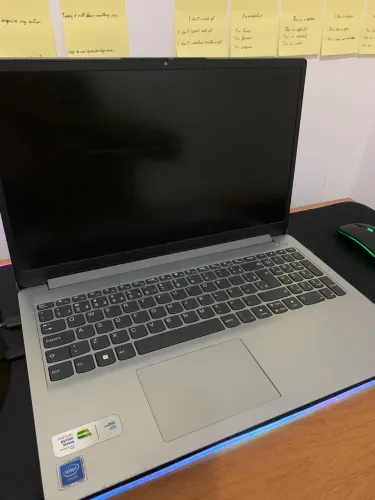 Notebook Lenovo IdeaPad 1 15IGL7 - 4GB RAM / 128GB SSD