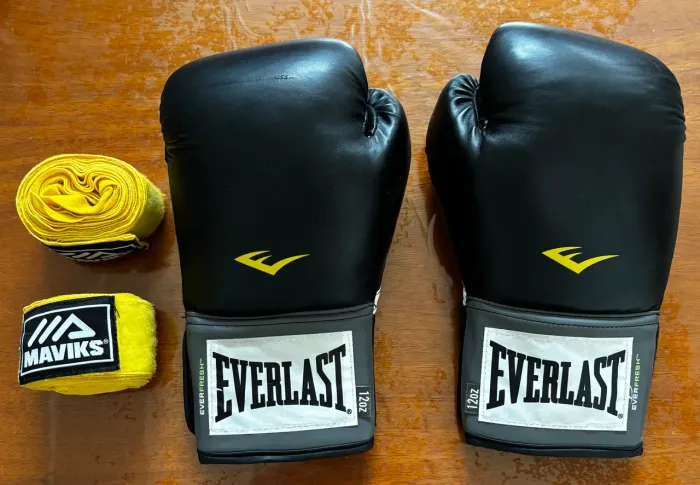 Luva de boxe Everlast + Bandagem Maviks