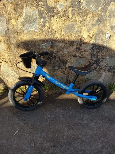 Bicicleta de equilíbrio infantil