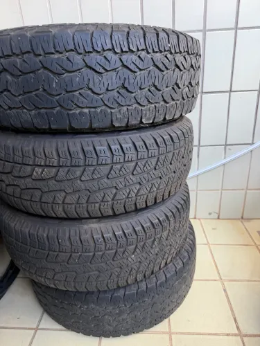 Pneu 205/65 aro 15