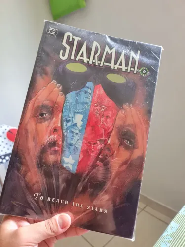 HQ'S Starman: To Reach the Stars