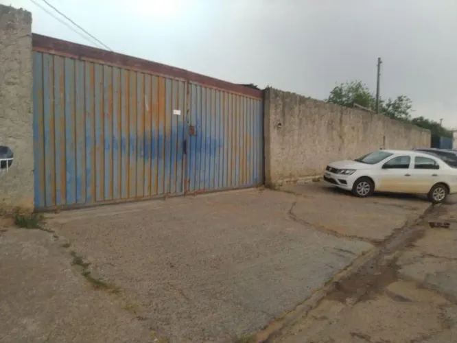 Galpão à venda em Hortolândia, Chácaras Luzitana, com 1950 m²