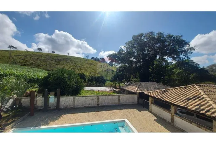 À Venda - Sítio Com Projeto de Pecuária de Leite e Sistema Completo Para Produção de Queij