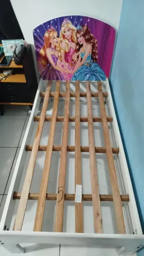 Cama das princesas Rosa (ótimo estado)