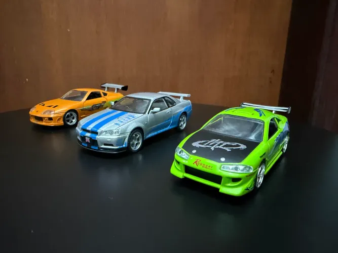 MINIATURAS VELOZES E FURISOS ESCALA 1/32