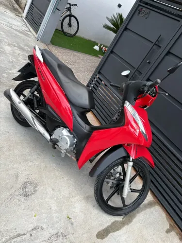 Biz 125 impecável
