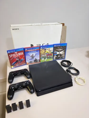 Ps4 slim 1Tb 2 controles Pego troca passo cartão
