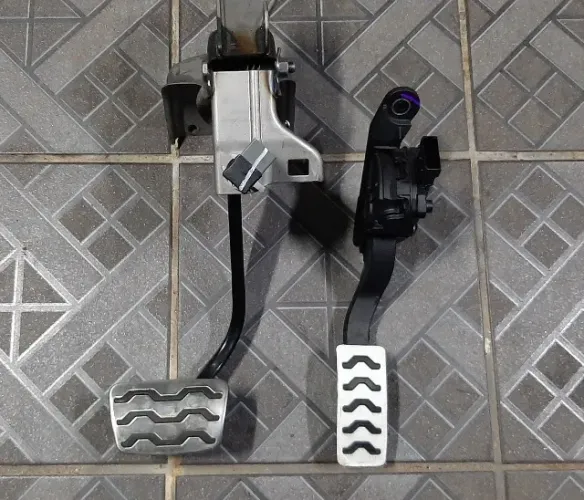 Pedal do acelerador e freio HB20 RSpec 2019 original Hyundai