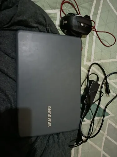 Com 8 GB ou 16 GB de RAM + SSD (256 GB ou 512 GB) + HD extra (1 TB):