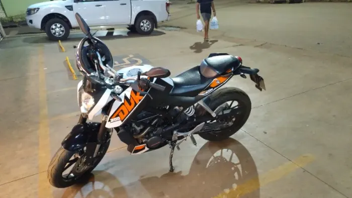 Ktm duke 200