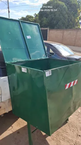 Lixeira 500lts . Toda fabricada na chapa 18. E chapa 16.