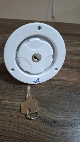 Entrada de Água Motorhome Primeira Gravidade tampa com chave Branco