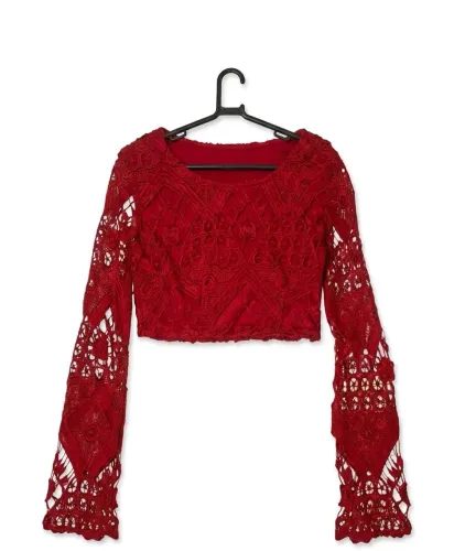 Cropped em renda vermelha