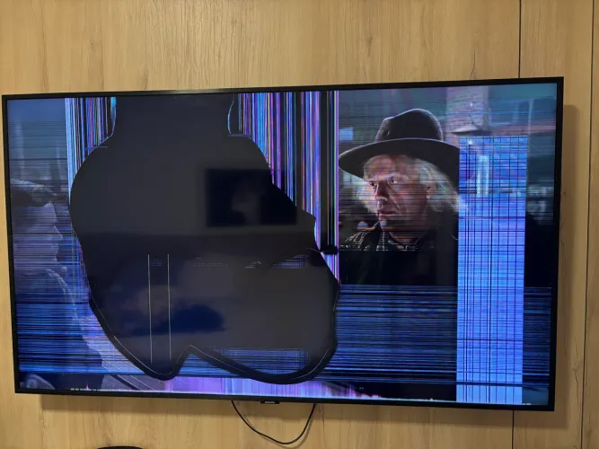 TV Samsung QLED 55 com defeito