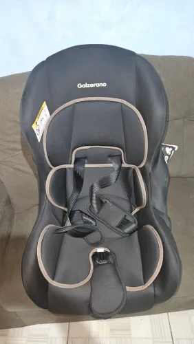 Vende-se cadeirinha