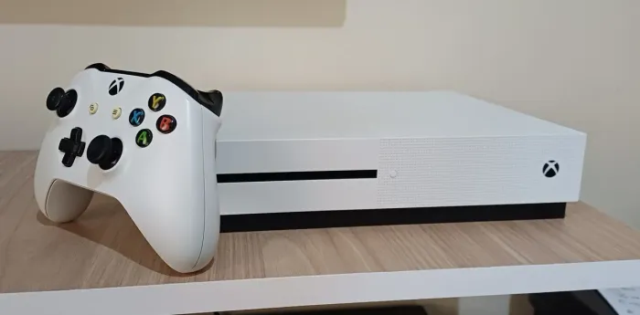 Xbox One S - Super Conservado