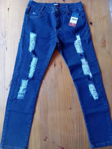 Calça jeans masculina Tam 42