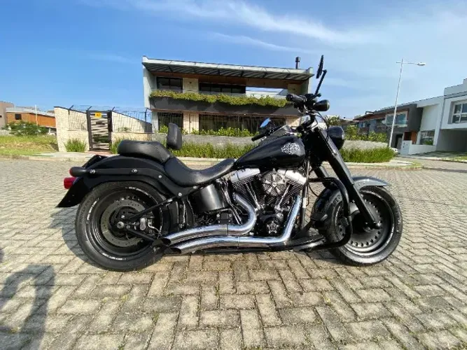 Motos Harley-Davidson Fat BOY Low/ Special C/19.000KM
