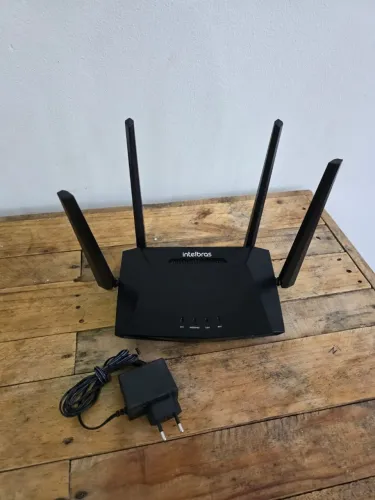 32 Roteadores Intelbras RG1200