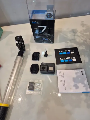 GoPro Hero 7 Black 4K + Kit de Acessórios