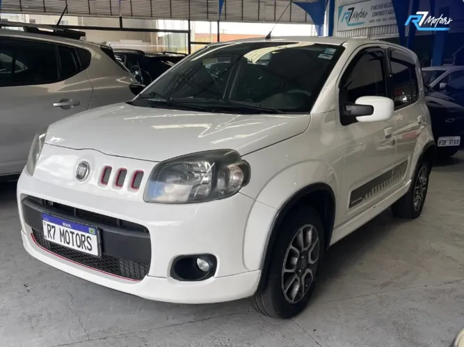 Fiat Uno Sporting 1.4 EVO Fire Flex 8V 4P 2013