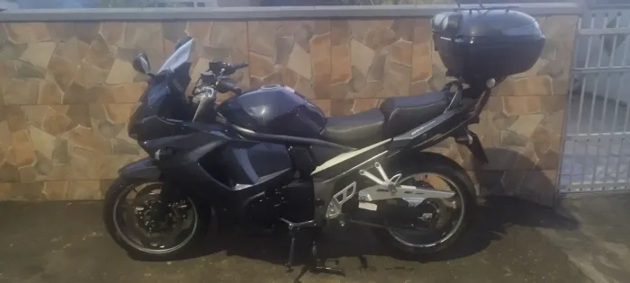 SUZUKI GSX 1250 FA - ÚNICO DONO - APENAS 18.000 KM