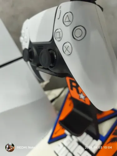 ? PS5 Slim com leitor