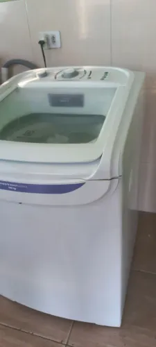 Vendo máquina de lavar roupas Electrolux 15kg.