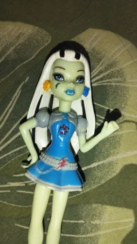Frankie Stein boneca monster high
