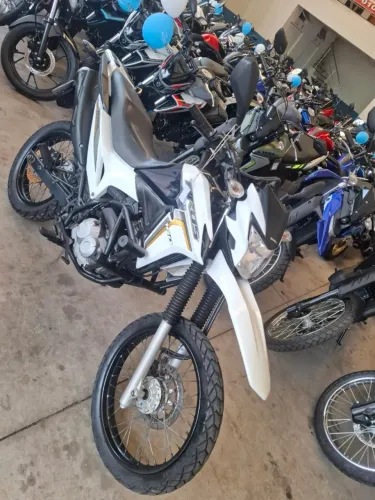 Honda Bros 2023