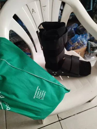Vendo bota ortopédica