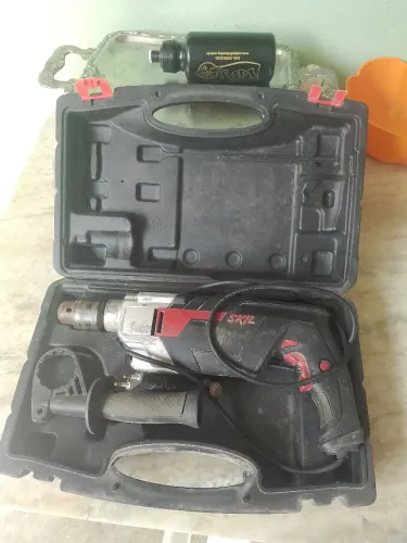 VENDO FURADEIRA DE ALTA POTÊNCIA SKIL COM MALETA
