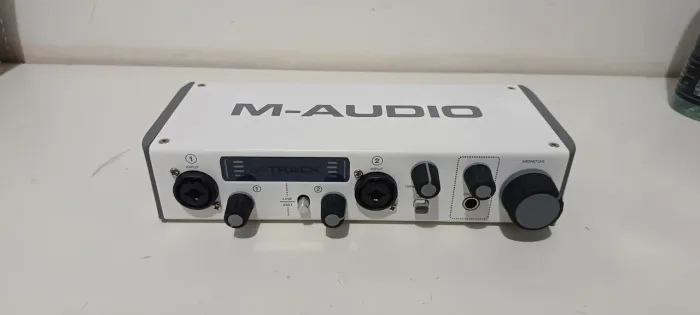 Interface de Áudio M-Audio M-Track II Duo 2 Entradas Saídas USB Phantom