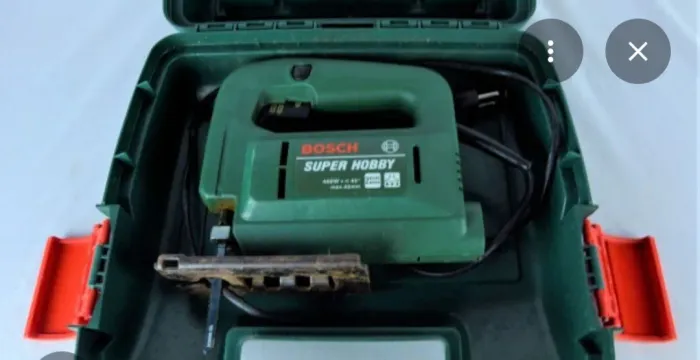 Vendo serra tico tico bosch funcionando perfeitamente Voltagem 110v Acompanha acessórios
