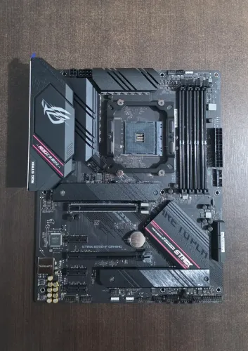 Placa mãe Asus Rog Strix B550-F Gaming