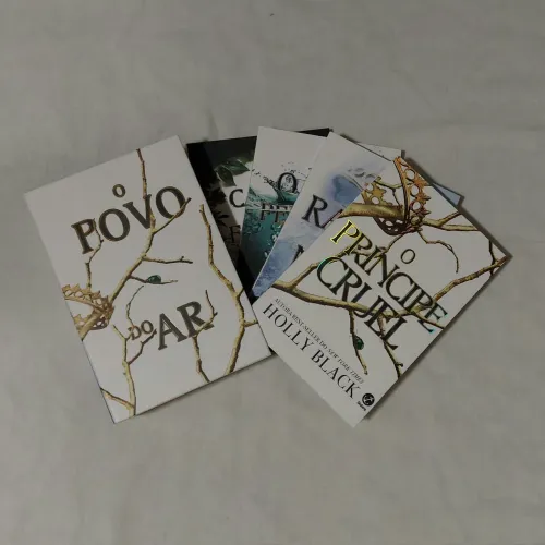 Box de livros O povo do ar, saga de o príncipe cruel holly black