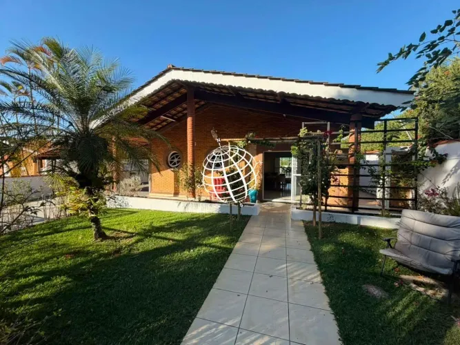 Casa com 3 dormitórios à venda, 304 m² por R$ 2.100.000,00 - Vila Giglio - Atibaia/SP