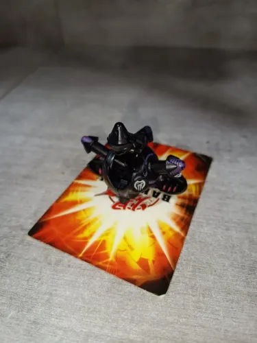 BAKUGAN DARKUS BASTION - EXCELENTE ESTADO