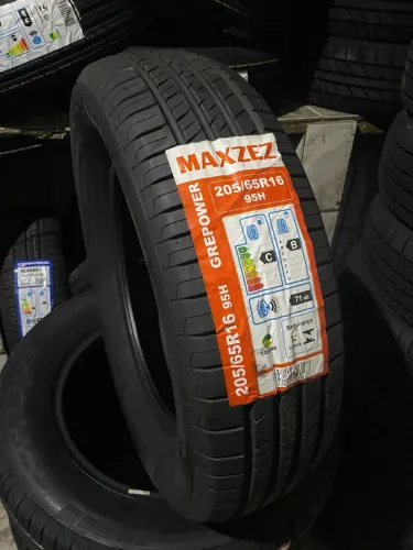 Pneus Novos MAXZEZ 205/65 Aro 16