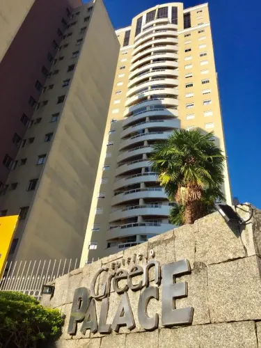 Apto MOBILIADO, 3 quartos, suíte, 1 vaga - Ed Green Palace - Batel - Curitiba/PR