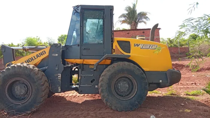 Vendo carregadeira New Holland w130B