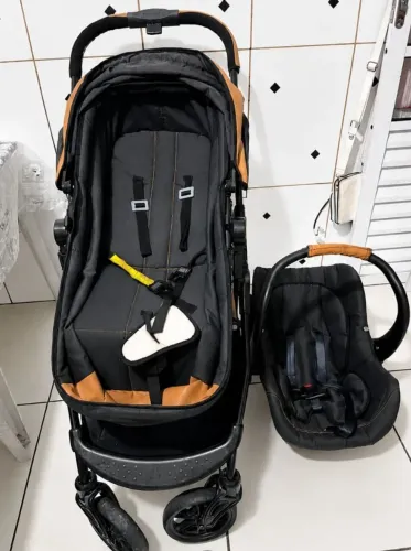 Kit carrinho de luxo e bebe conforto muito abaixo do valor que paguei