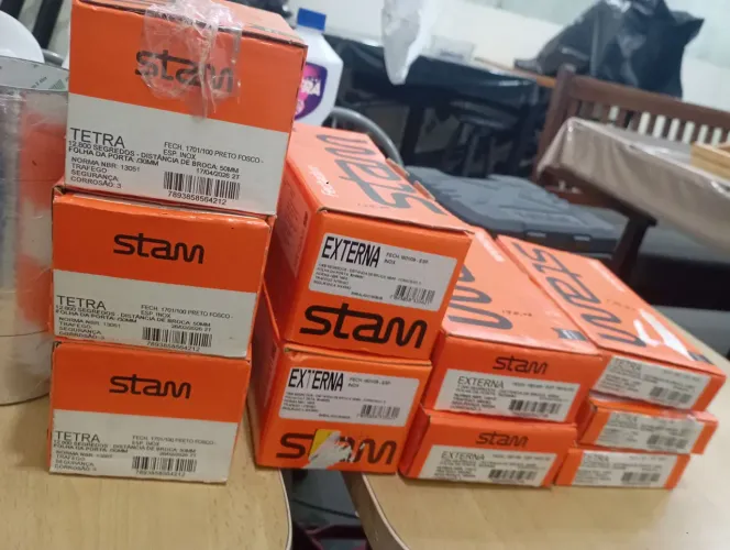 10 Fechaduras variadas stam novas