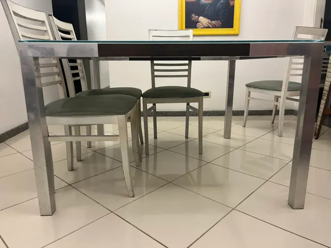 Conjunto mesa de jantar com 6 cadeiras